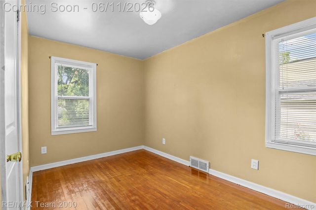 3130 Chestnut Street, Dearborn, MI 48124