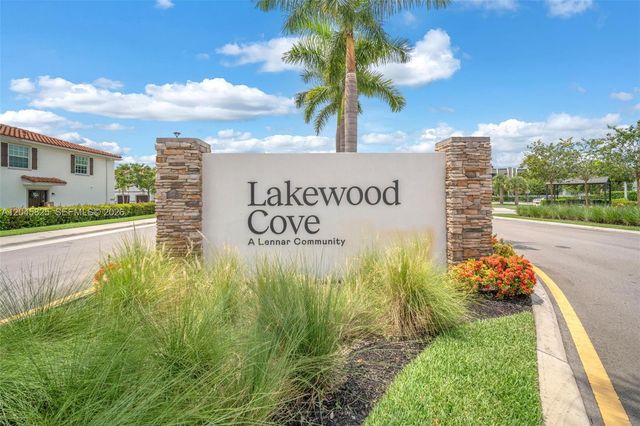 4226 Bent River Rd, Lake Worth, FL 33467