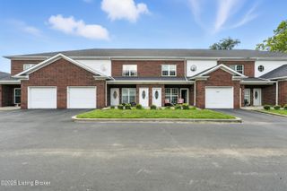 10336 Dorsey Village Dr, Louisville, KY 40223