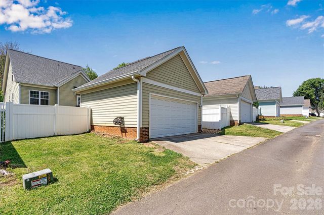 6747 E Douglas Park Drive, Huntersville, NC 28078