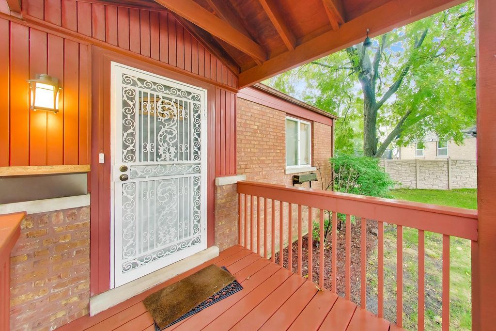 2183 LAURA Lane, Des Plaines, IL 60018 — photo 3