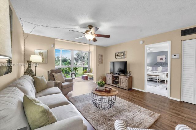 1402 NW 80th Avenue 310, Margate, FL 33063