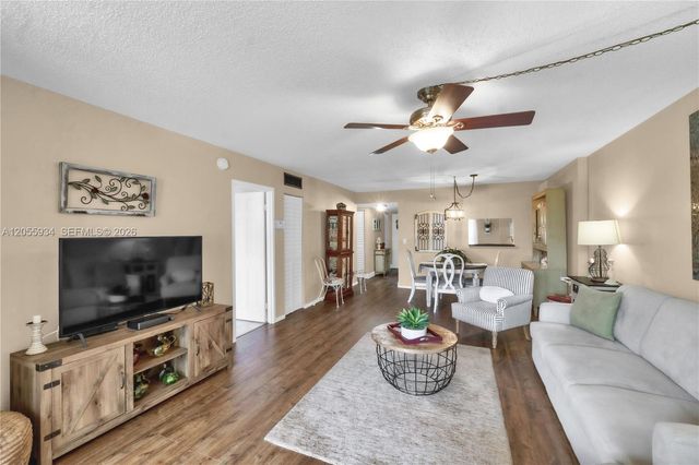 1402 NW 80th Avenue 310, Margate, FL 33063