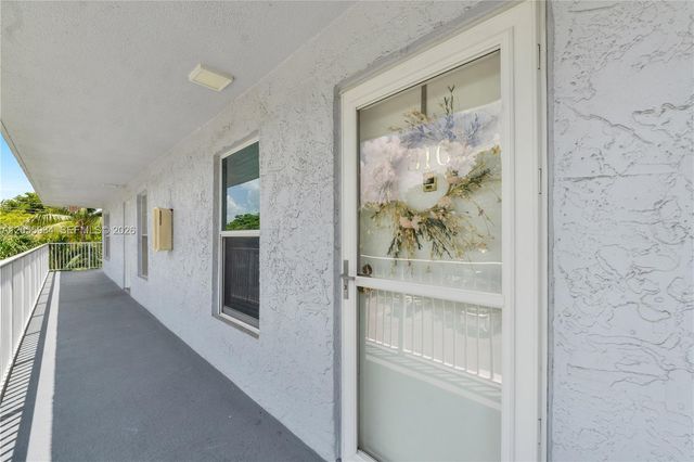 1402 NW 80th Avenue 310, Margate, FL 33063