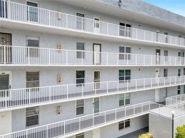 1402 NW 80th Avenue 310, Margate, FL 33063