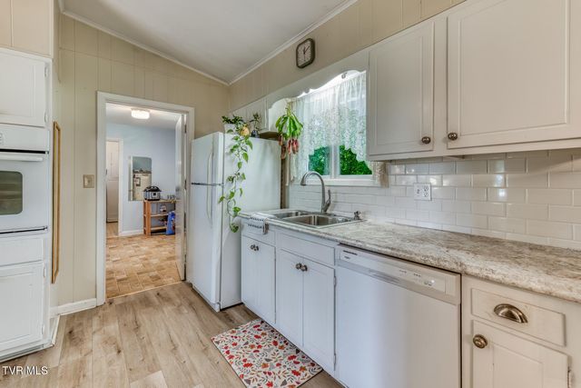 120 Cash Avenue, Blountville, TN 37617