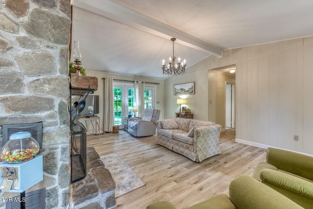 120 Cash Avenue, Blountville, TN 37617