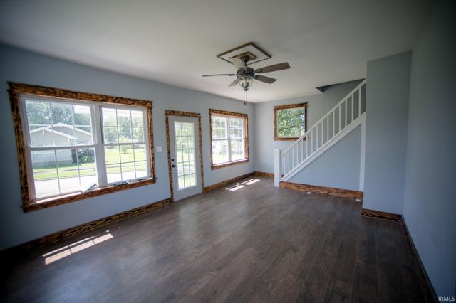504 W 6th Street, Bicknell, IN 47512
