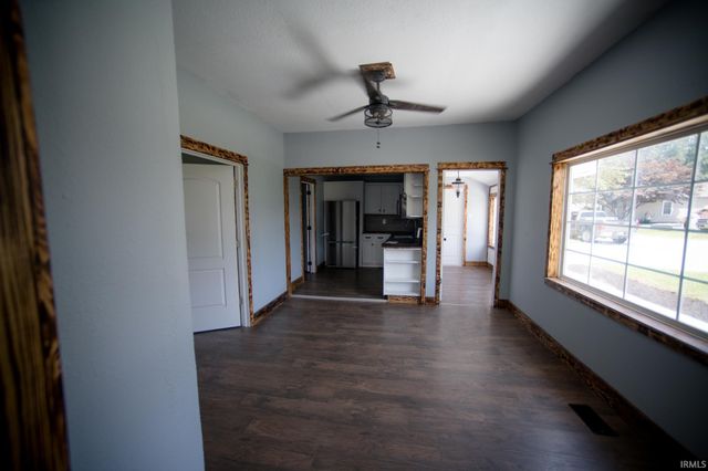504 W 6th Street, Bicknell, IN 47512