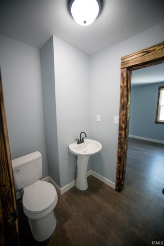 504 W 6th Street, Bicknell, IN 47512