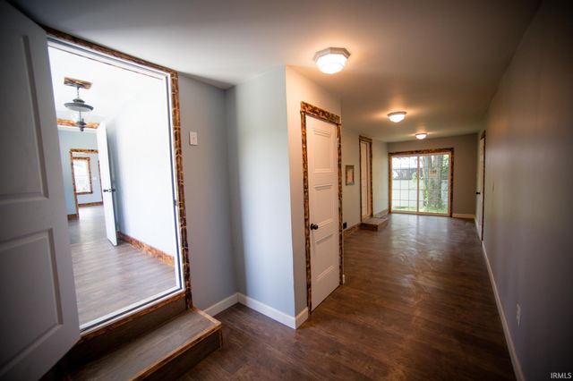 504 W 6th Street, Bicknell, IN 47512