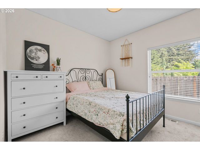 12172 SALMON Ct, Oregon City, OR 97045