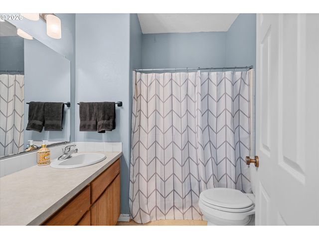12172 SALMON Ct, Oregon City, OR 97045