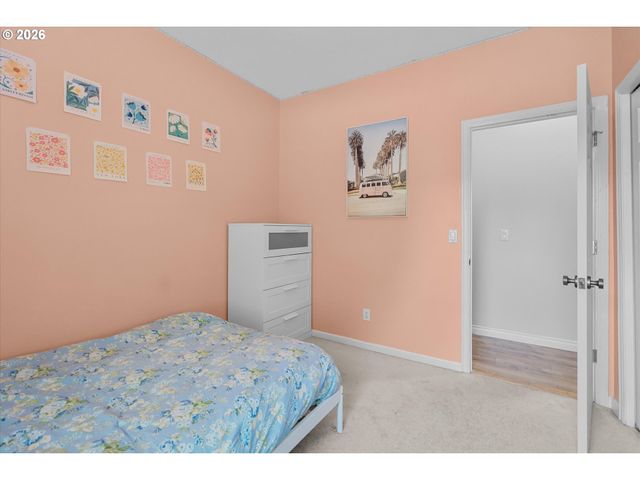 12172 SALMON Ct, Oregon City, OR 97045