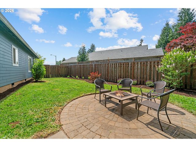 12172 SALMON Ct, Oregon City, OR 97045