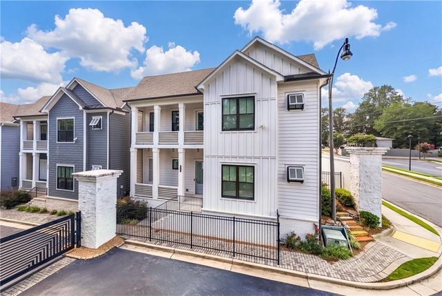 2451 Lizdionne Loop, Marietta, GA 30062