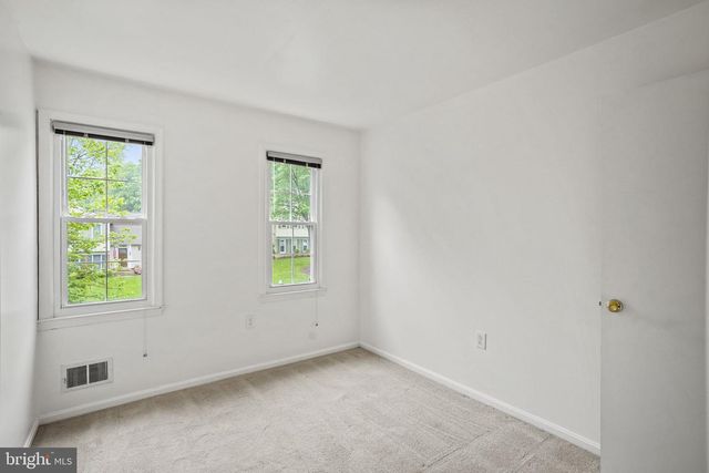 9086 BROOK FORD RD, Burke, VA 22015