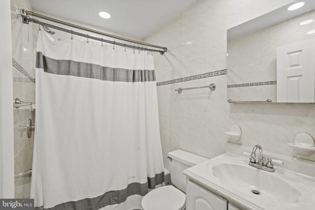 9086 BROOK FORD RD, Burke, VA 22015