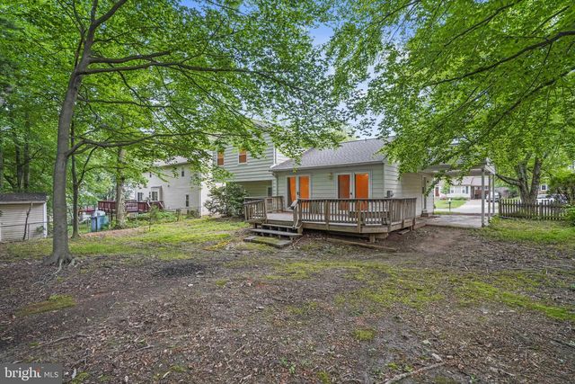 9086 BROOK FORD RD, Burke, VA 22015