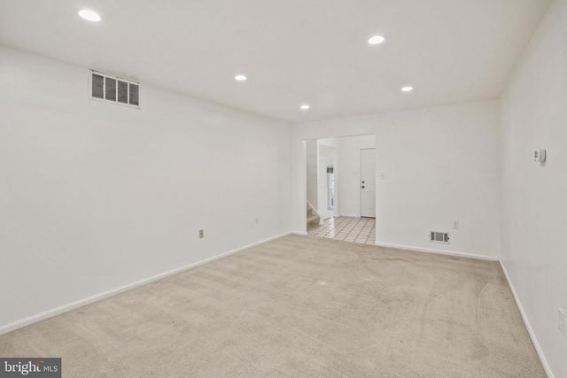 9086 BROOK FORD RD, Burke, VA 22015
