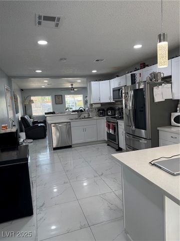 5425 Evergreen Avenue, Las Vegas, NV 89107