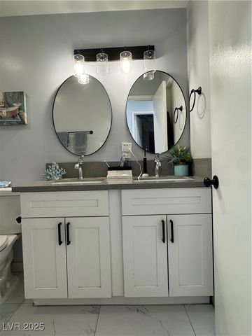 5425 Evergreen Avenue, Las Vegas, NV 89107