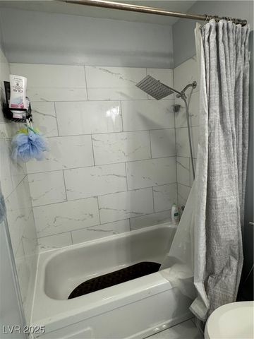 5425 Evergreen Avenue, Las Vegas, NV 89107