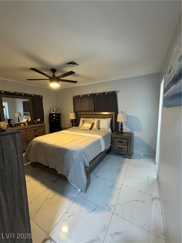 5425 Evergreen Avenue, Las Vegas, NV 89107