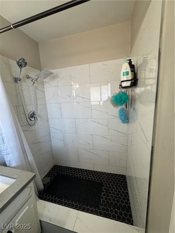 5425 Evergreen Avenue, Las Vegas, NV 89107