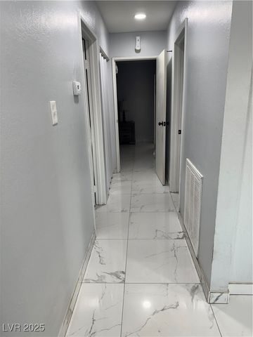 5425 Evergreen Avenue, Las Vegas, NV 89107