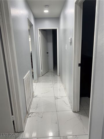 5425 Evergreen Avenue, Las Vegas, NV 89107