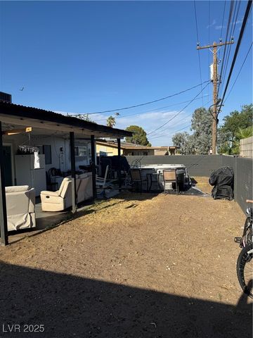 5425 Evergreen Avenue, Las Vegas, NV 89107
