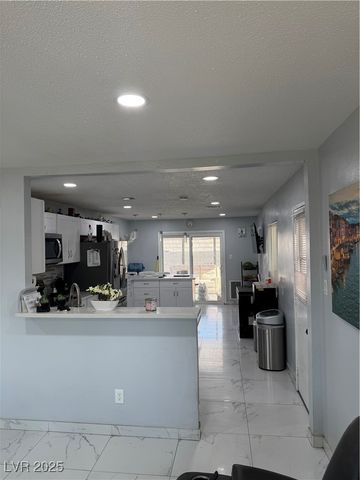 5425 Evergreen Avenue, Las Vegas, NV 89107