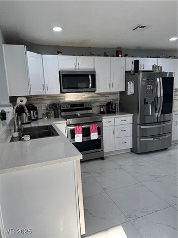 5425 Evergreen Avenue, Las Vegas, NV 89107