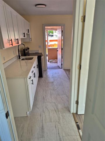 5680 28TH STREET N D5, St Petersburg, FL 33714