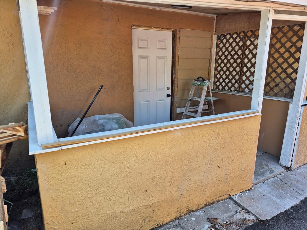5680 28TH STREET N D5, St Petersburg, FL 33714