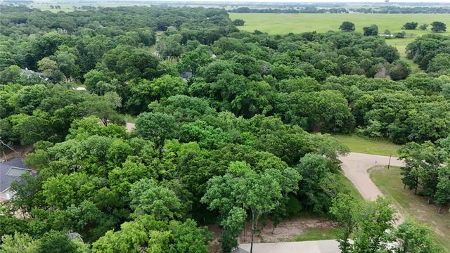126 Lakeview Trail, Mabank, TX 75147