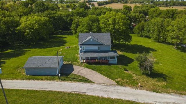 1261 SE Mill Street, Dearborn, MO 64439