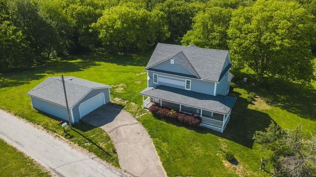 1261 SE Mill Street, Dearborn, MO 64439