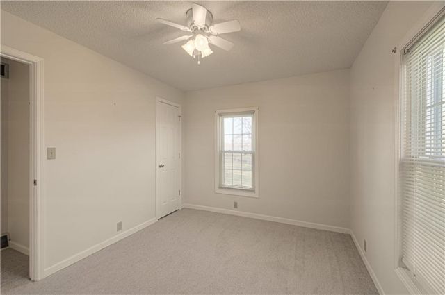 1261 SE Mill Street, Dearborn, MO 64439