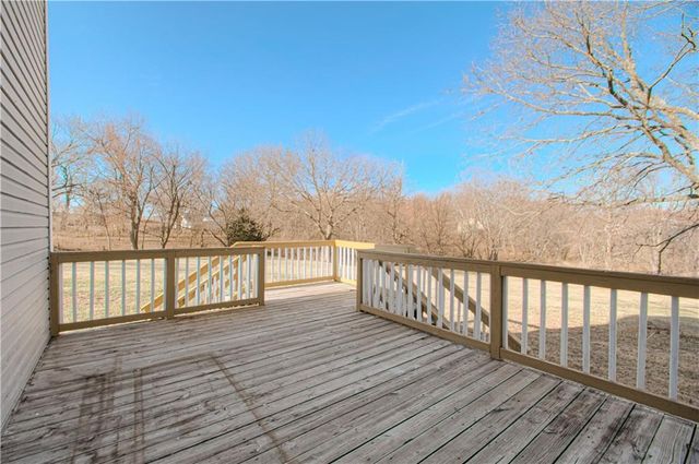 1261 SE Mill Street, Dearborn, MO 64439