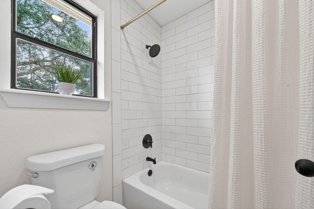 6649 Black Oak Place, Pensacola, FL 32526