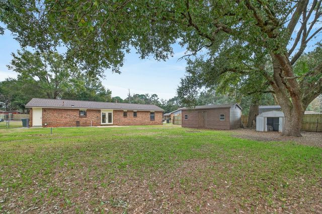 6649 Black Oak Place, Pensacola, FL 32526