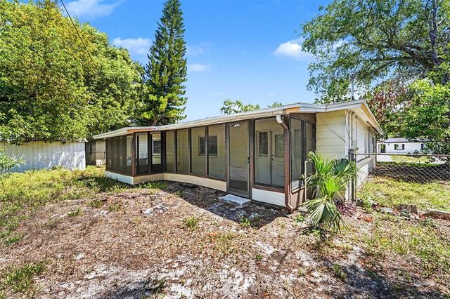 14706 CARNATION DRIVE, Tampa, FL 33613