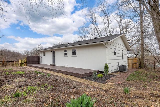 6728 Montana Court, Kansas City, KS 66111