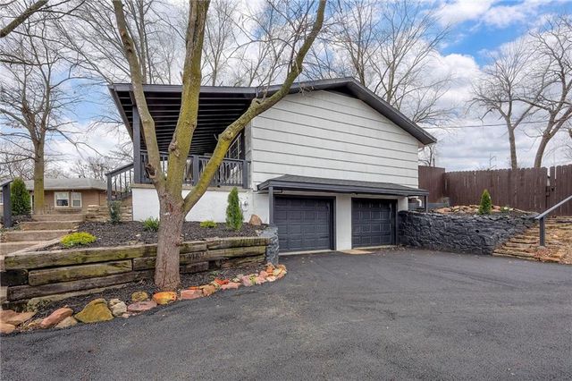 6728 Montana Court, Kansas City, KS 66111