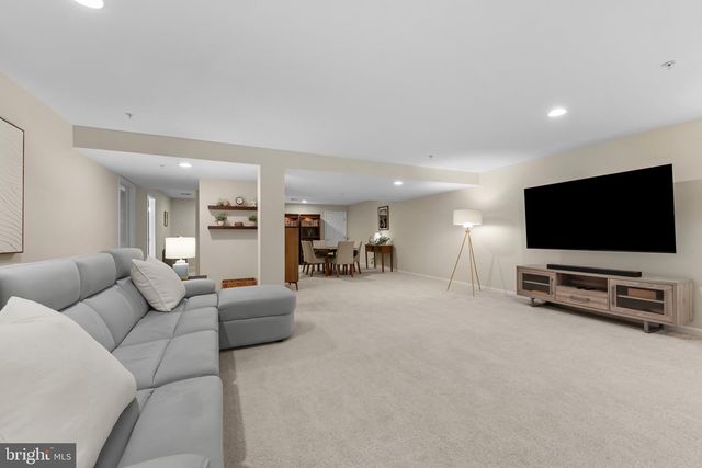 8522 MOUNTAINHOLLY DR, Pikesville, MD 21208