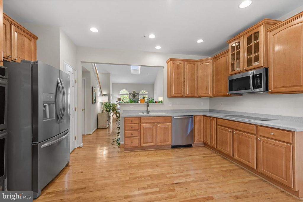 Image 13 of property listing at 8522 MOUNTAINHOLLY DR, Pikesville, MD 21208