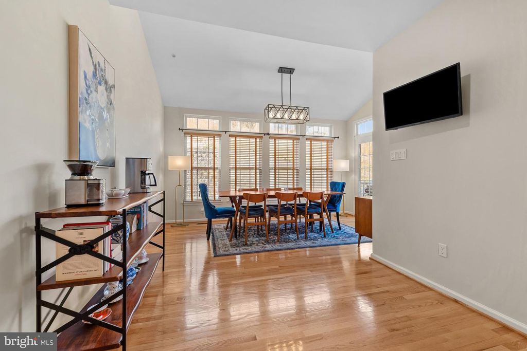 Image 15 of property listing at 8522 MOUNTAINHOLLY DR, Pikesville, MD 21208