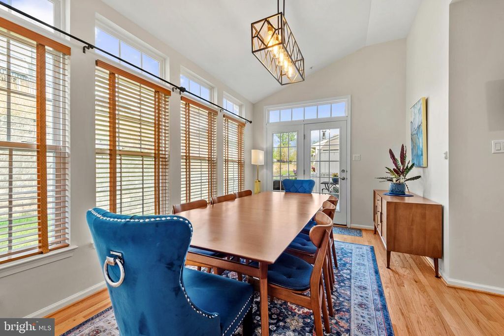 Image 19 of property listing at 8522 MOUNTAINHOLLY DR, Pikesville, MD 21208